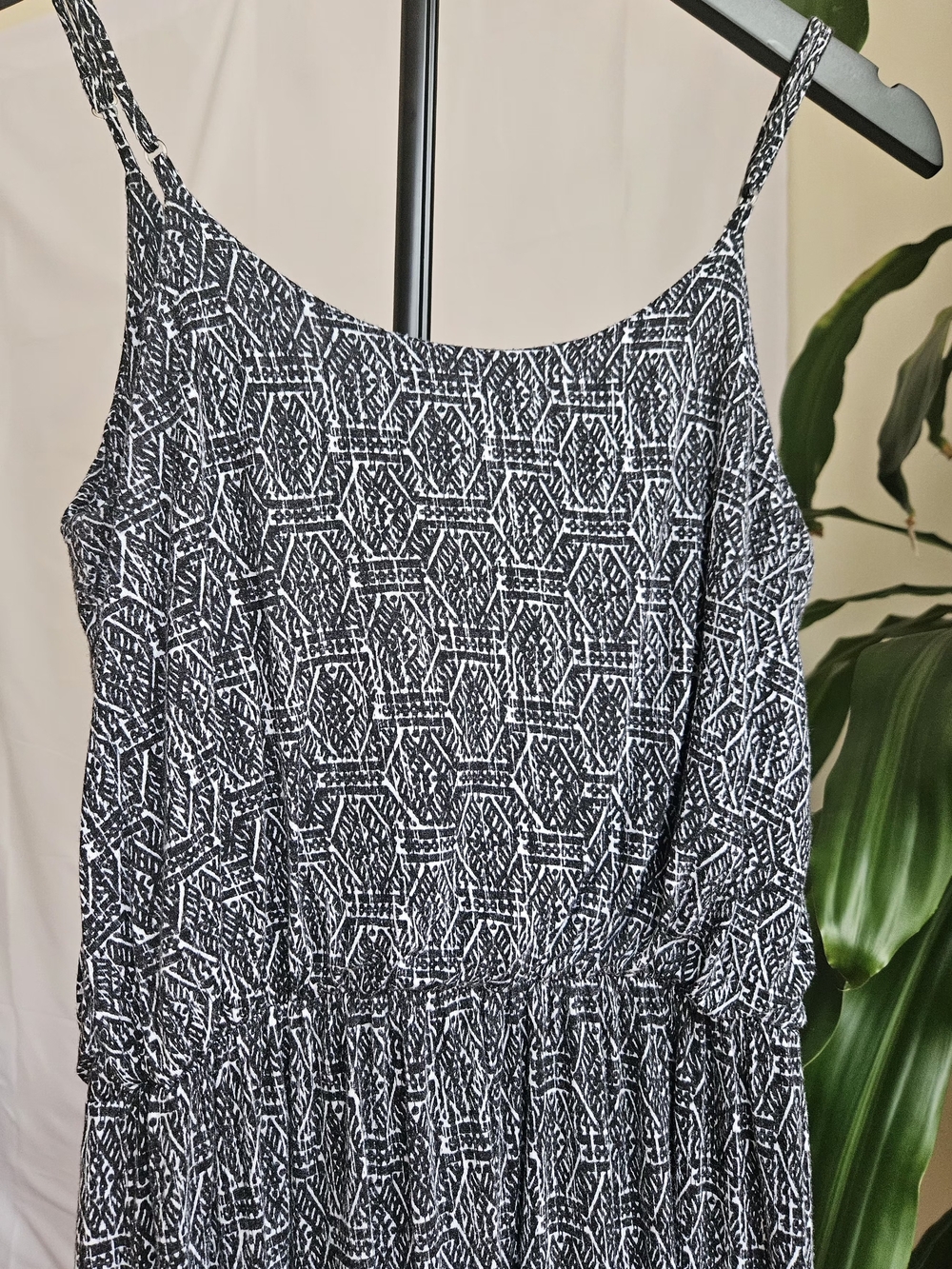 LUSH Maxi Dress – Black & White Geometric Print - Picture 6 of 12